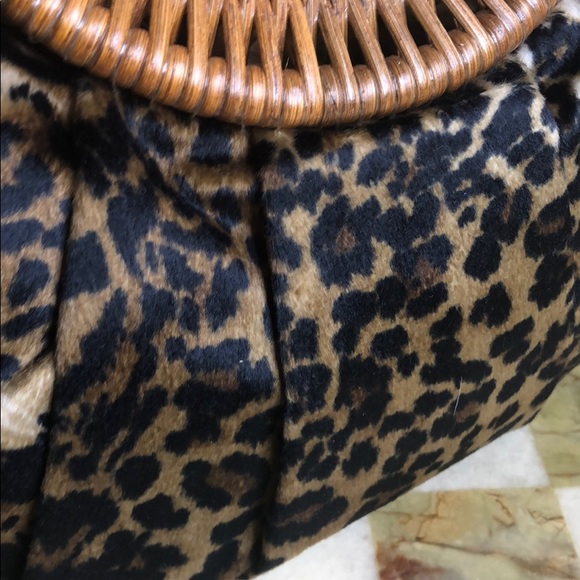 Animal Print Bean Shaped Purse - Picture 2 of 6